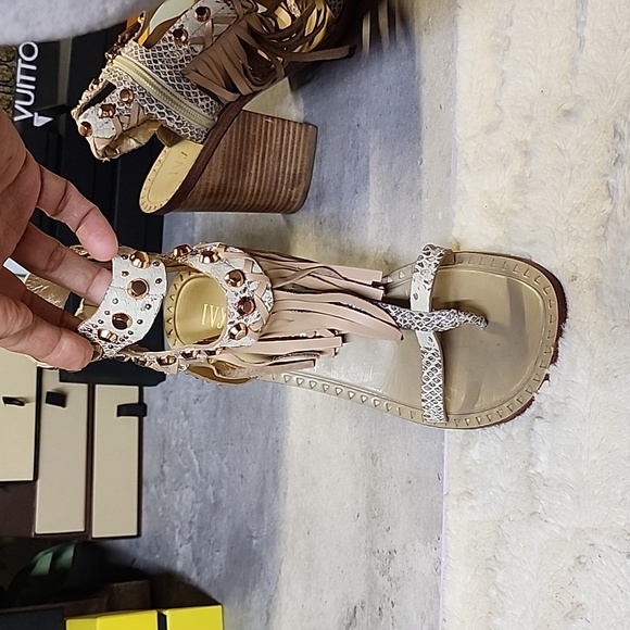 Ivy Kirzhner sandals - Picture 3 of 15